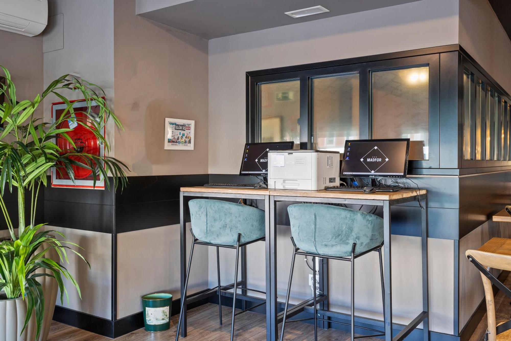 Hotel Acta Madfor Madrid Bagian luar foto