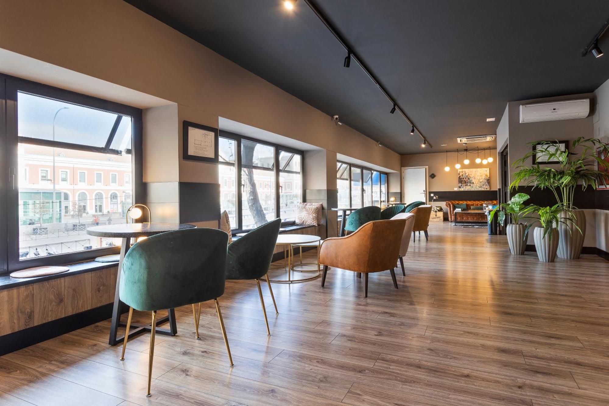 Hotel Acta Madfor Madrid Bagian luar foto