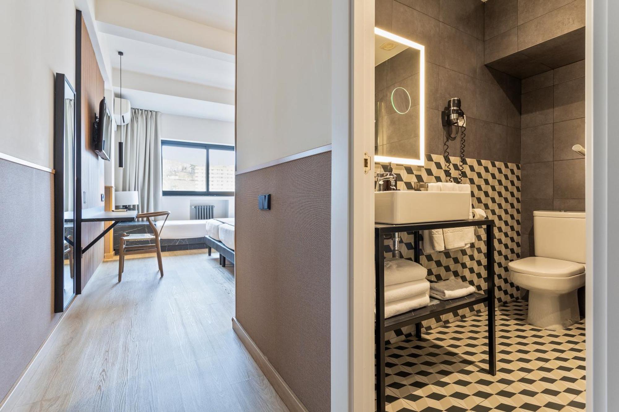 Hotel Acta Madfor Madrid Bagian luar foto