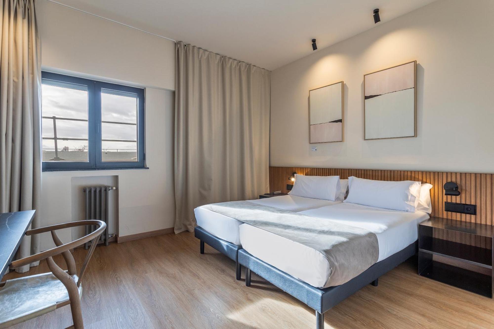 Hotel Acta Madfor Madrid Bagian luar foto