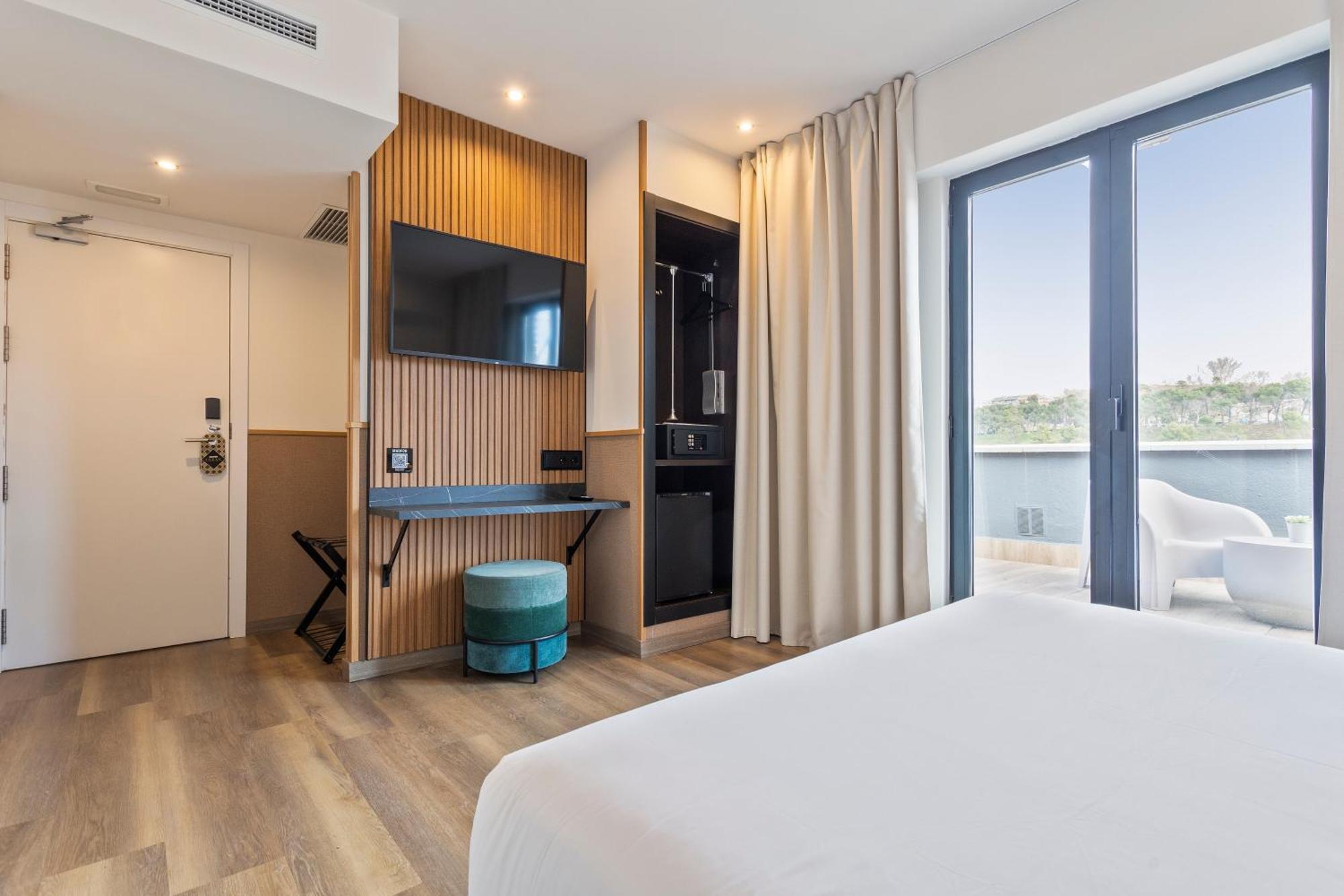 Hotel Acta Madfor Madrid Bagian luar foto