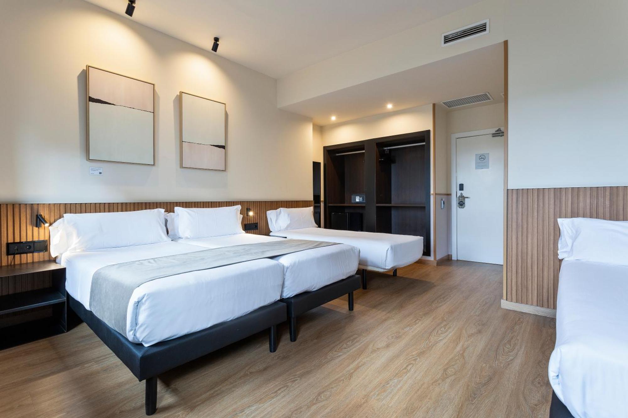 Hotel Acta Madfor Madrid Bagian luar foto